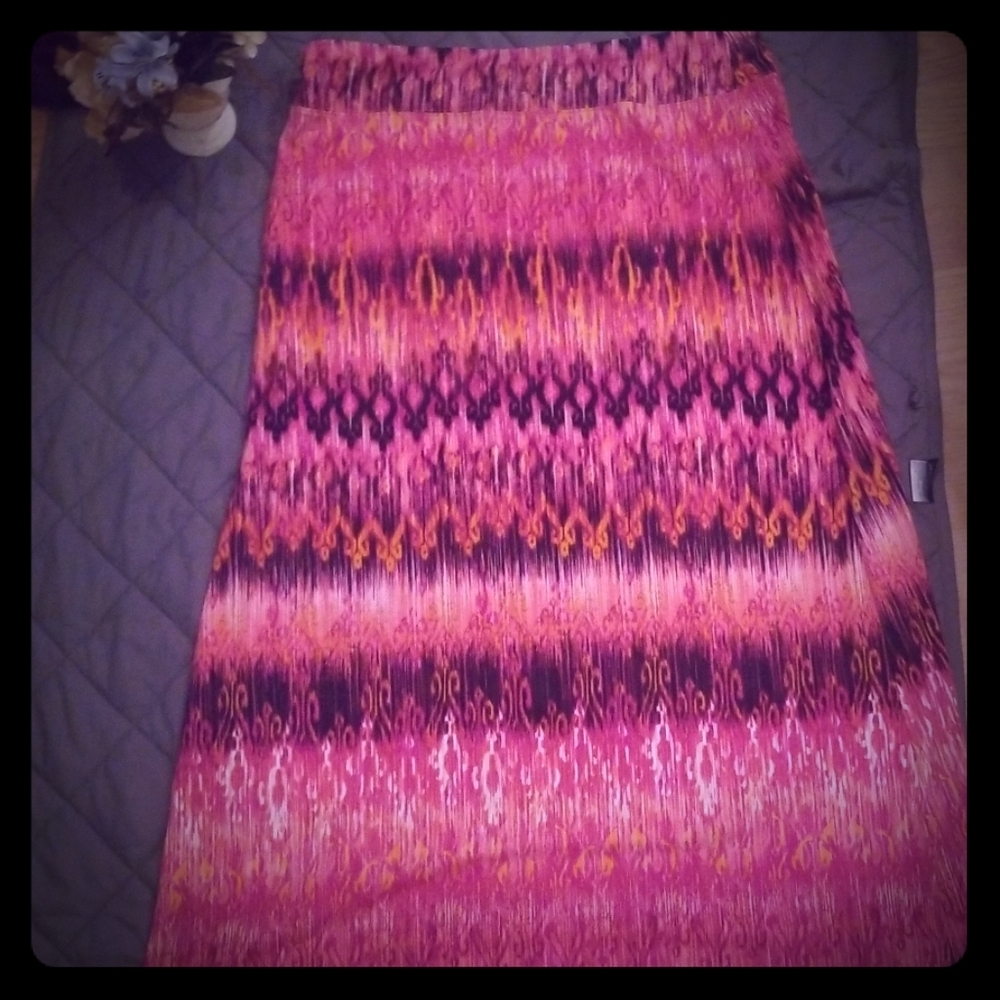C19-KIM ROGERS: XL- PINK BLACK ORANGE FLOWY SKIRT